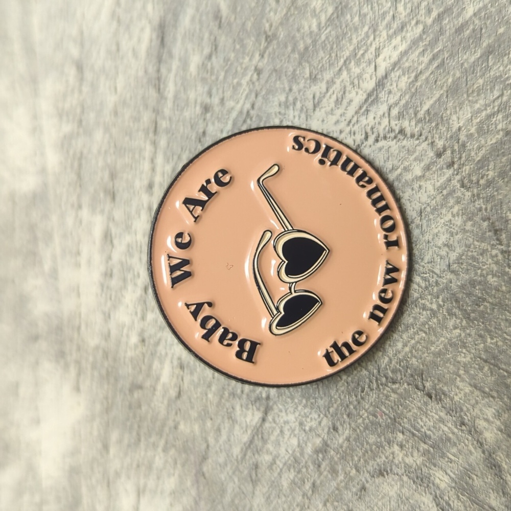 🎶 Taylor Swift - Baby We Are The New Romantics - Enamel Pin